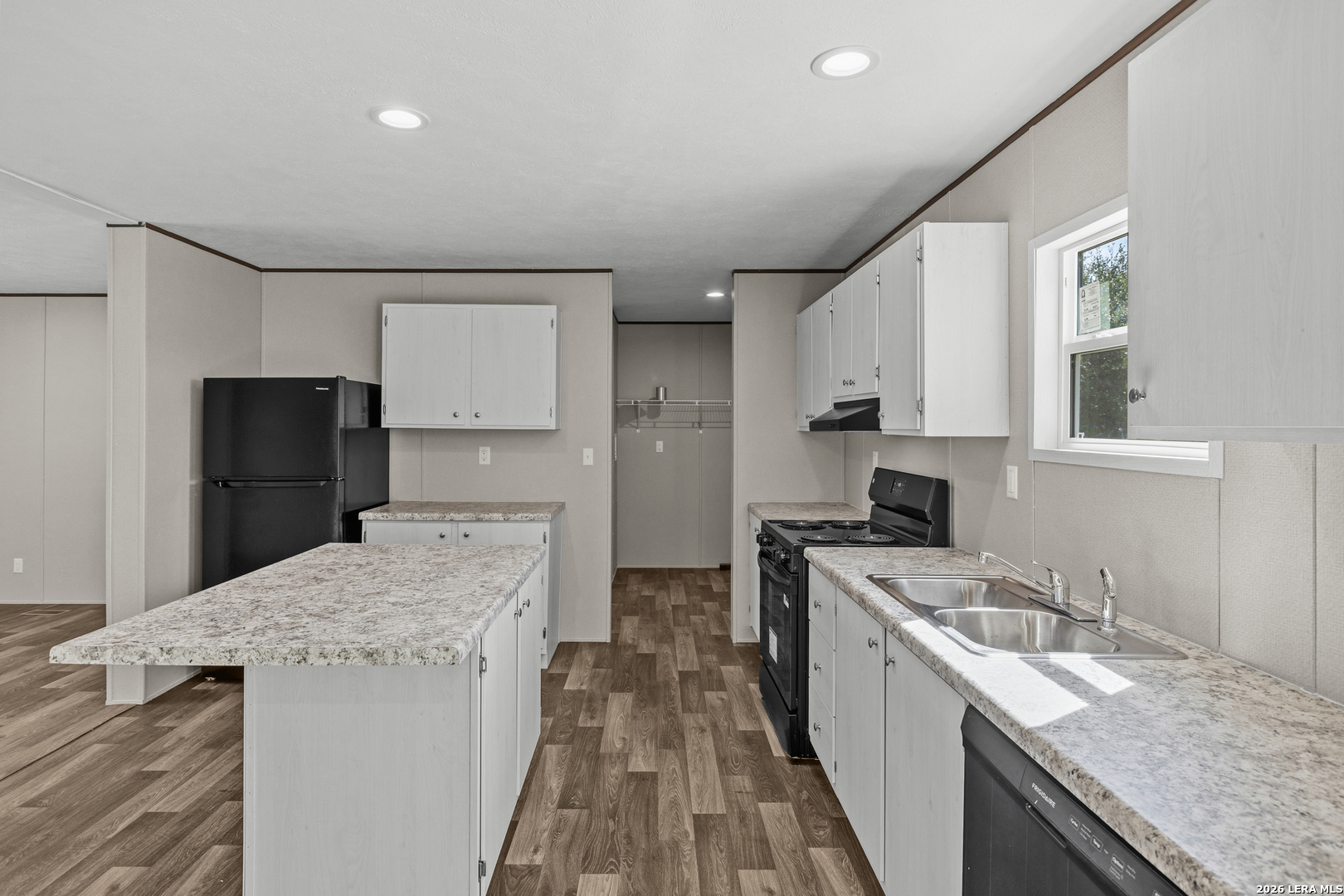 136 Parkview Floresville TX 78114