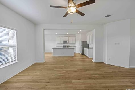 3403 Warlow Branch San Antonio TX 78109