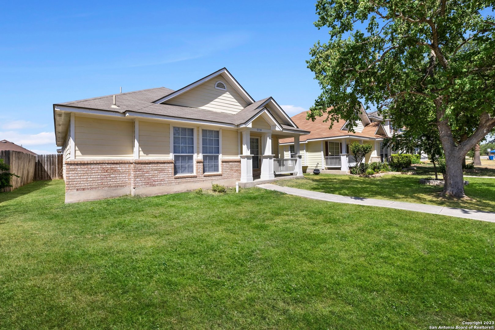 5739 Midcrown Drive San Antonio TX 78218