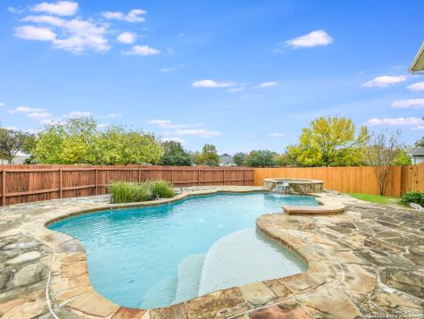 160 Pine Cove Kyle TX 78640