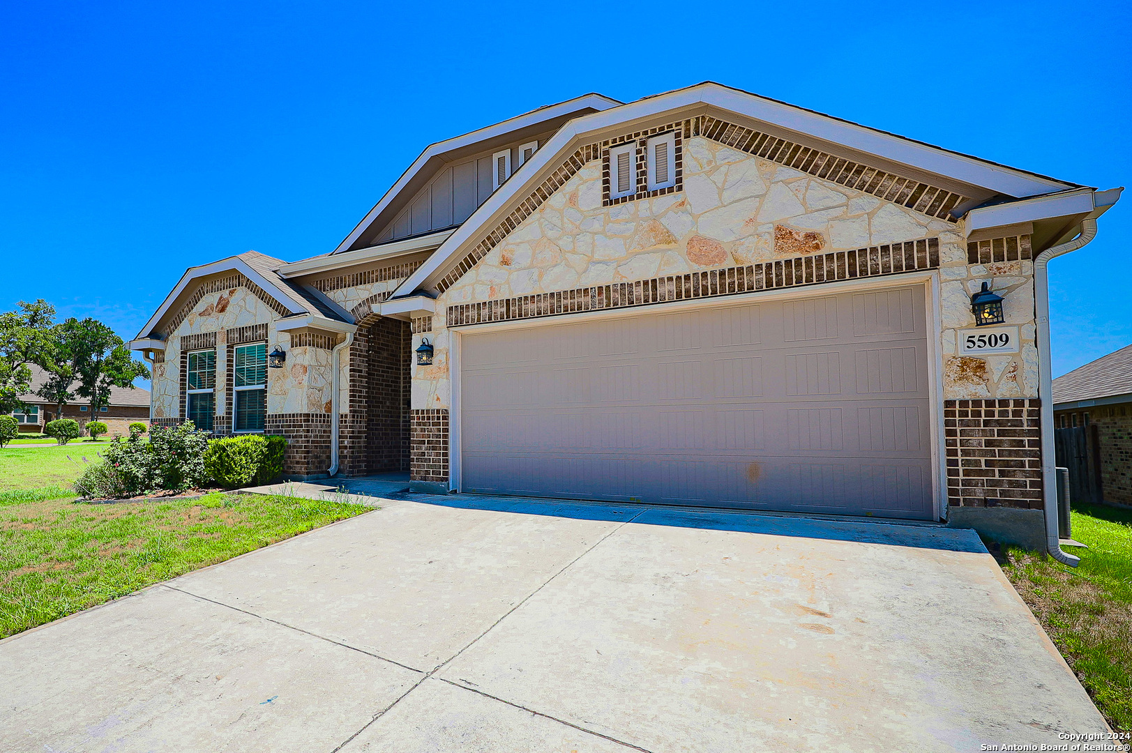 5509 Black Walnut Bulverde TX 78163