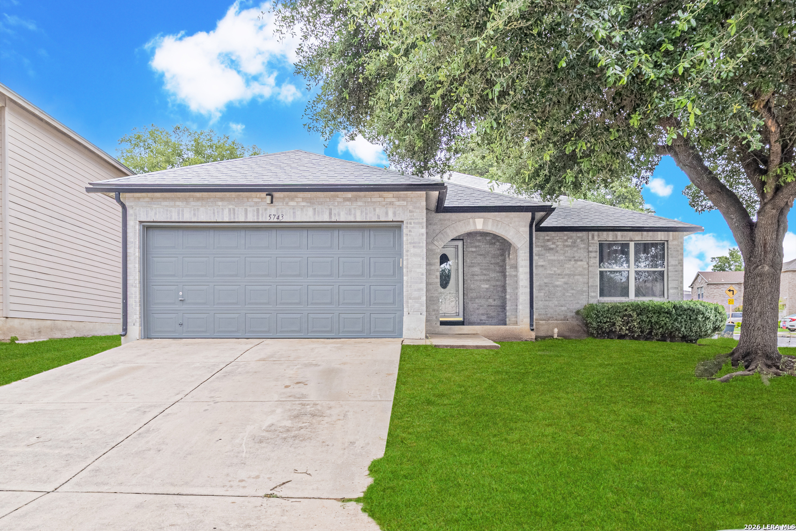 5743 Lovett Oaks San Antonio TX 78218