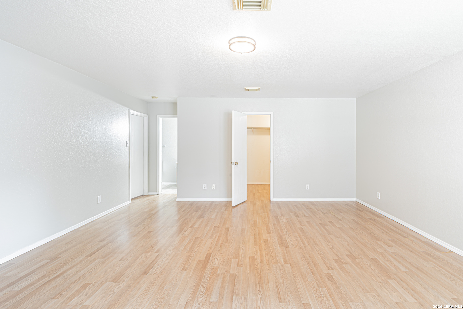 5743 Lovett Oaks San Antonio TX 78218