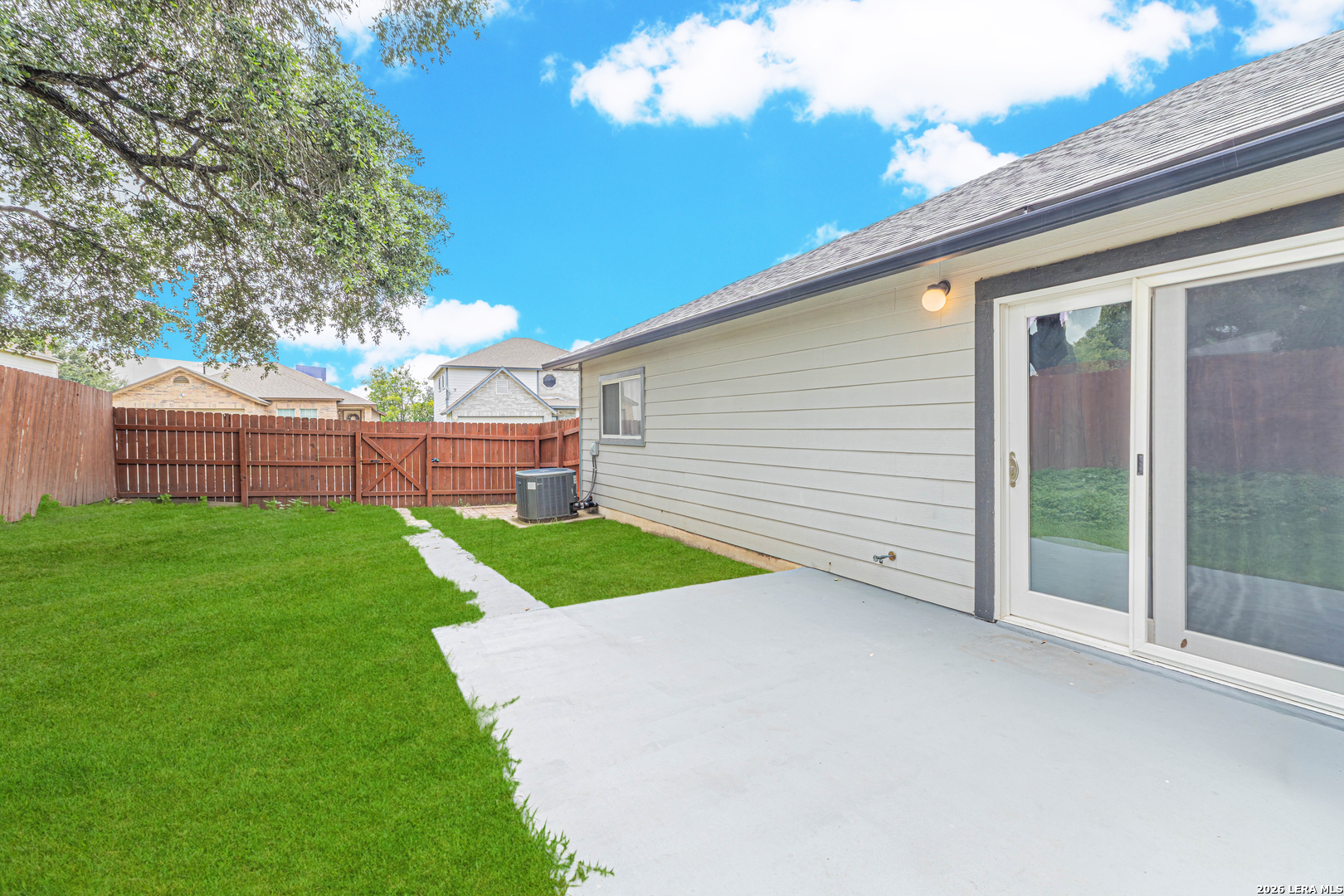 5743 Lovett Oaks San Antonio TX 78218