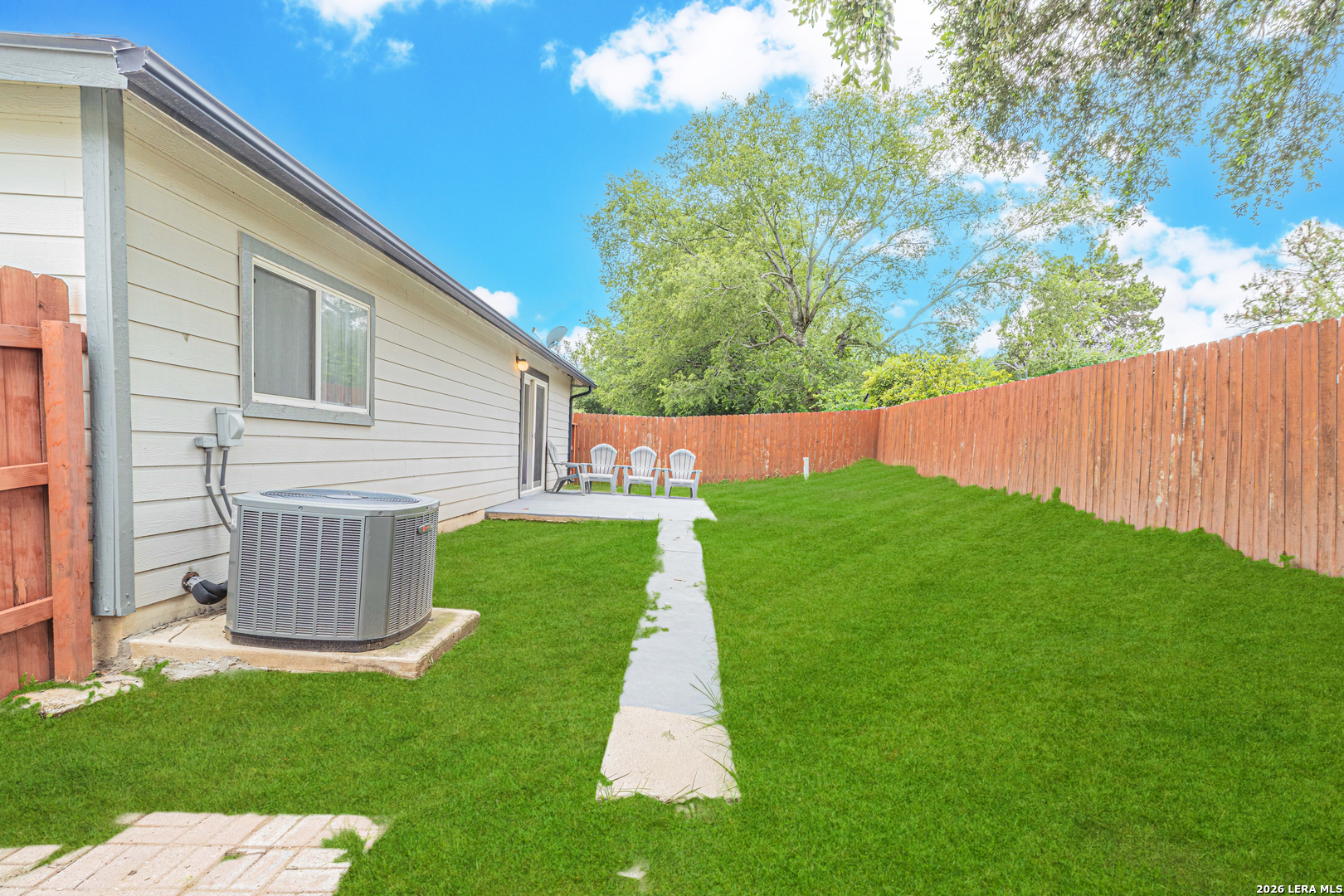 5743 Lovett Oaks San Antonio TX 78218