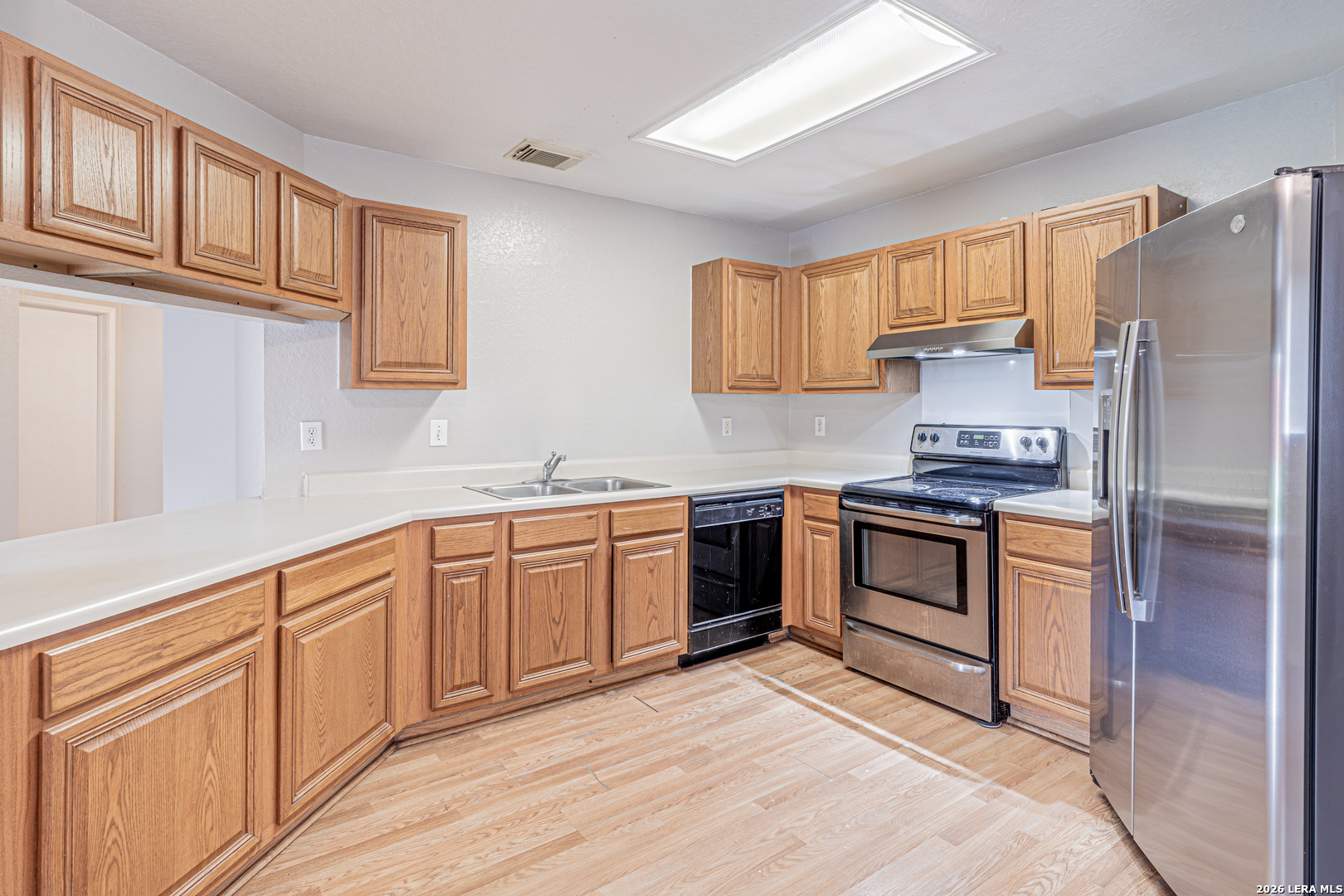 5743 Lovett Oaks San Antonio TX 78218