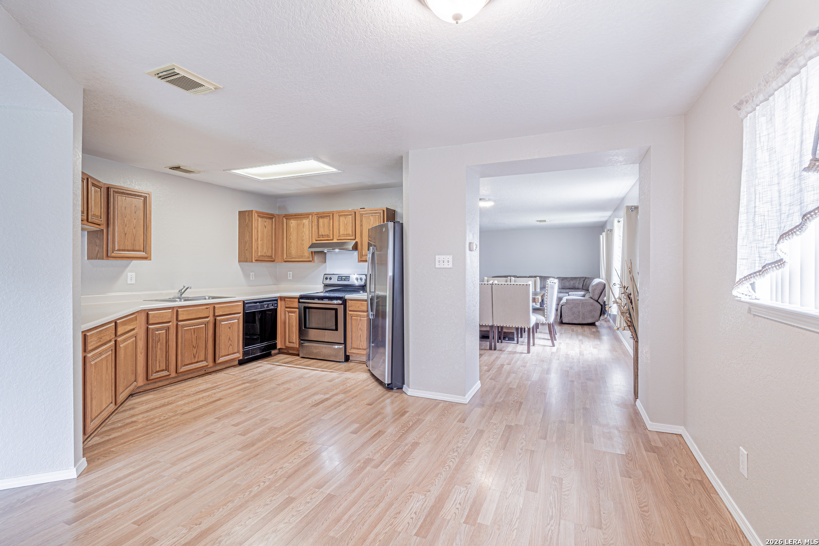 5743 Lovett Oaks San Antonio TX 78218