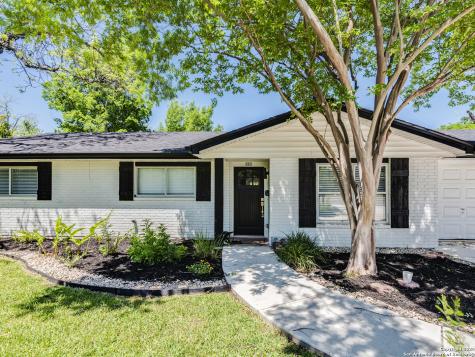 880 Stonewall Street New Braunfels TX 78130