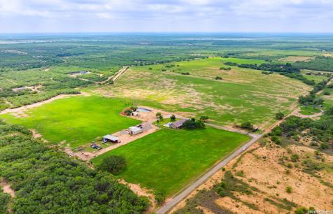 366 County Road 2543 Moore TX 78057