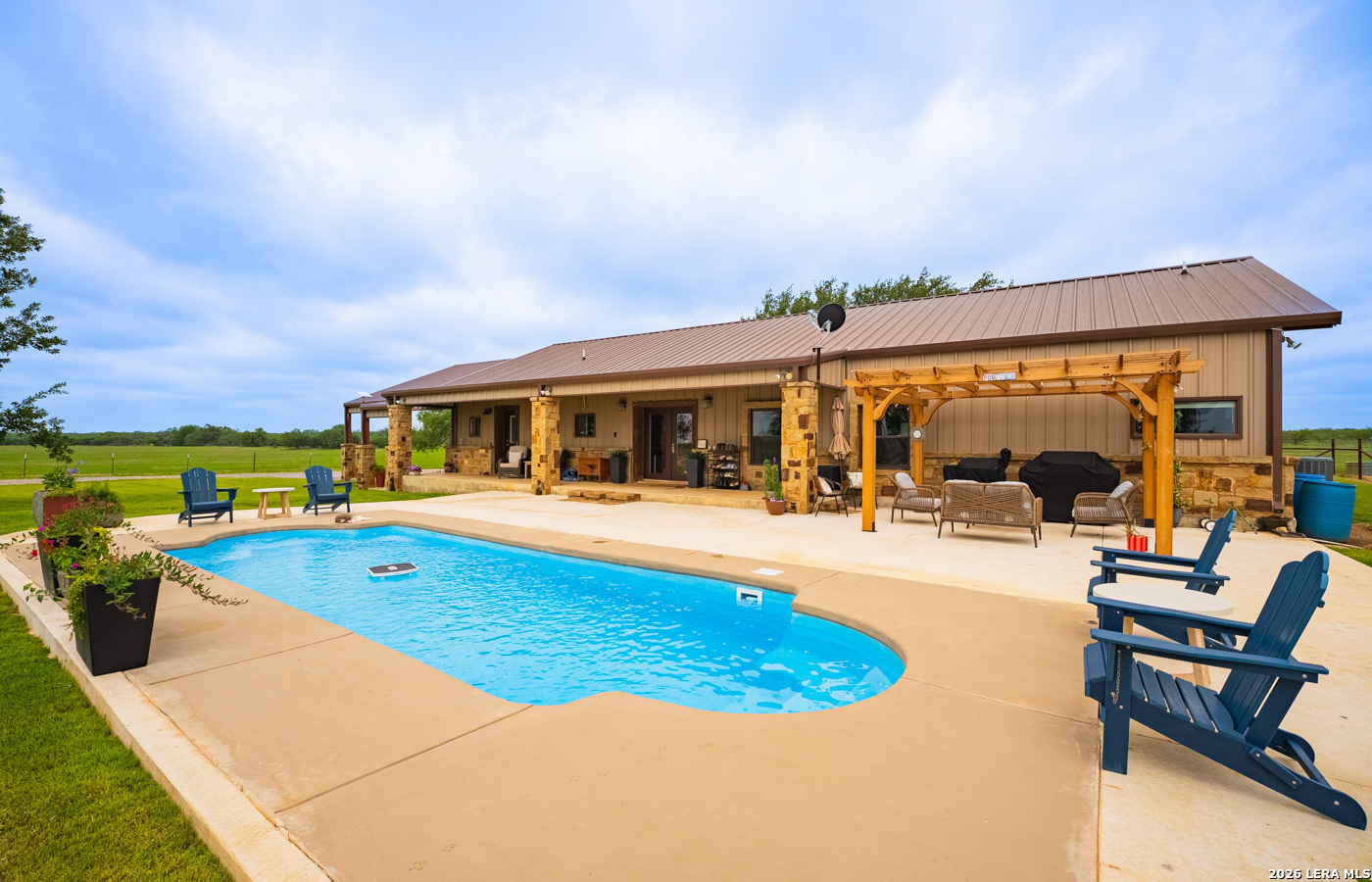 366 County Road 2543 Moore TX 78057