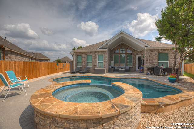 627 Mission Hill Run New Braunfels TX 78132