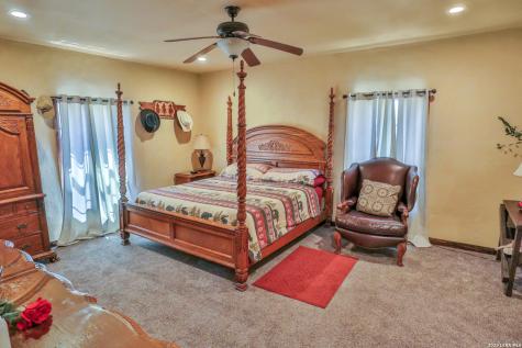 745 County Road 2645 Moore TX 78057