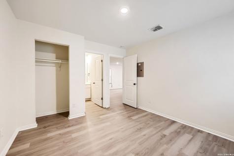 519 S San Gabriel Avenue San Antonio TX 78237