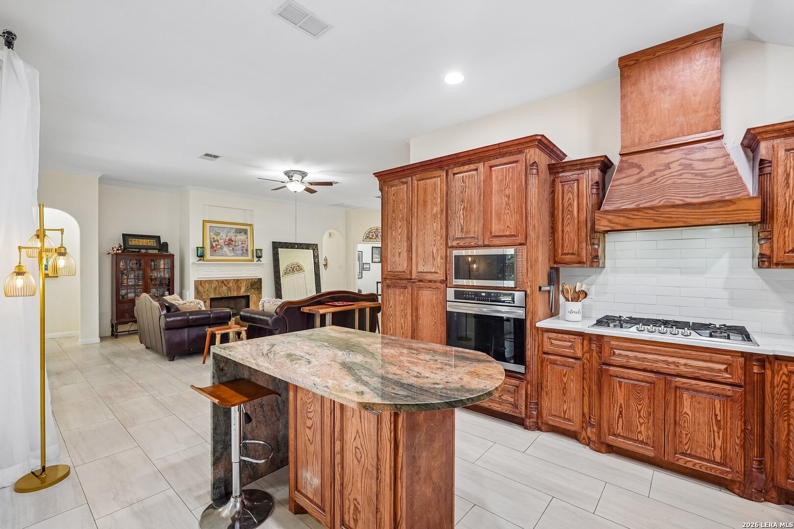 18727 Surreywood San Antonio TX 78258