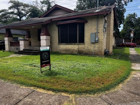 214 W Huff Avenue San Antonio TX 78214