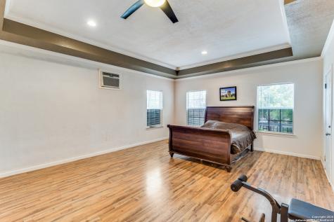 259 Park Drive Lakehills TX 78063