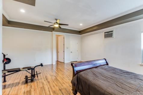 259 Park Drive Lakehills TX 78063