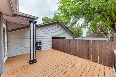 259 Park Drive Lakehills TX 78063