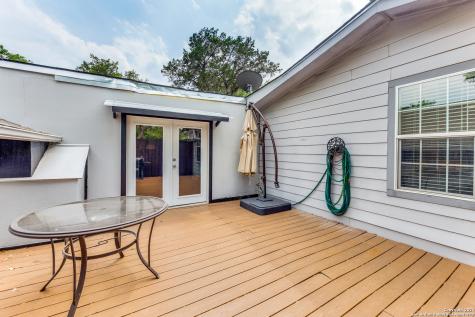 259 Park Drive Lakehills TX 78063