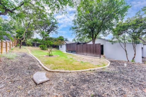259 Park Drive Lakehills TX 78063