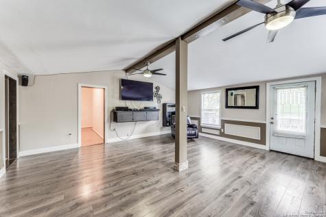 259 Park Drive Lakehills TX 78063