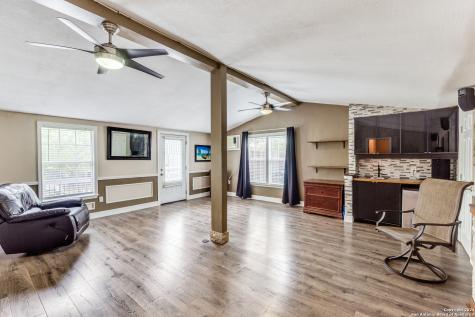 259 Park Drive Lakehills TX 78063