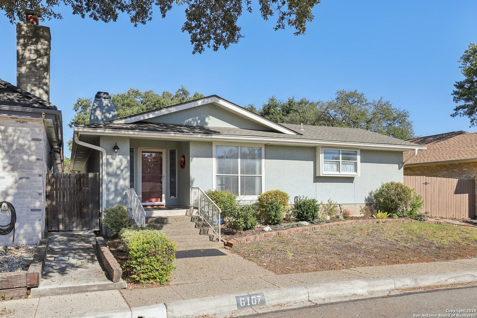6107 Crescent Falls Windcrest TX 78239