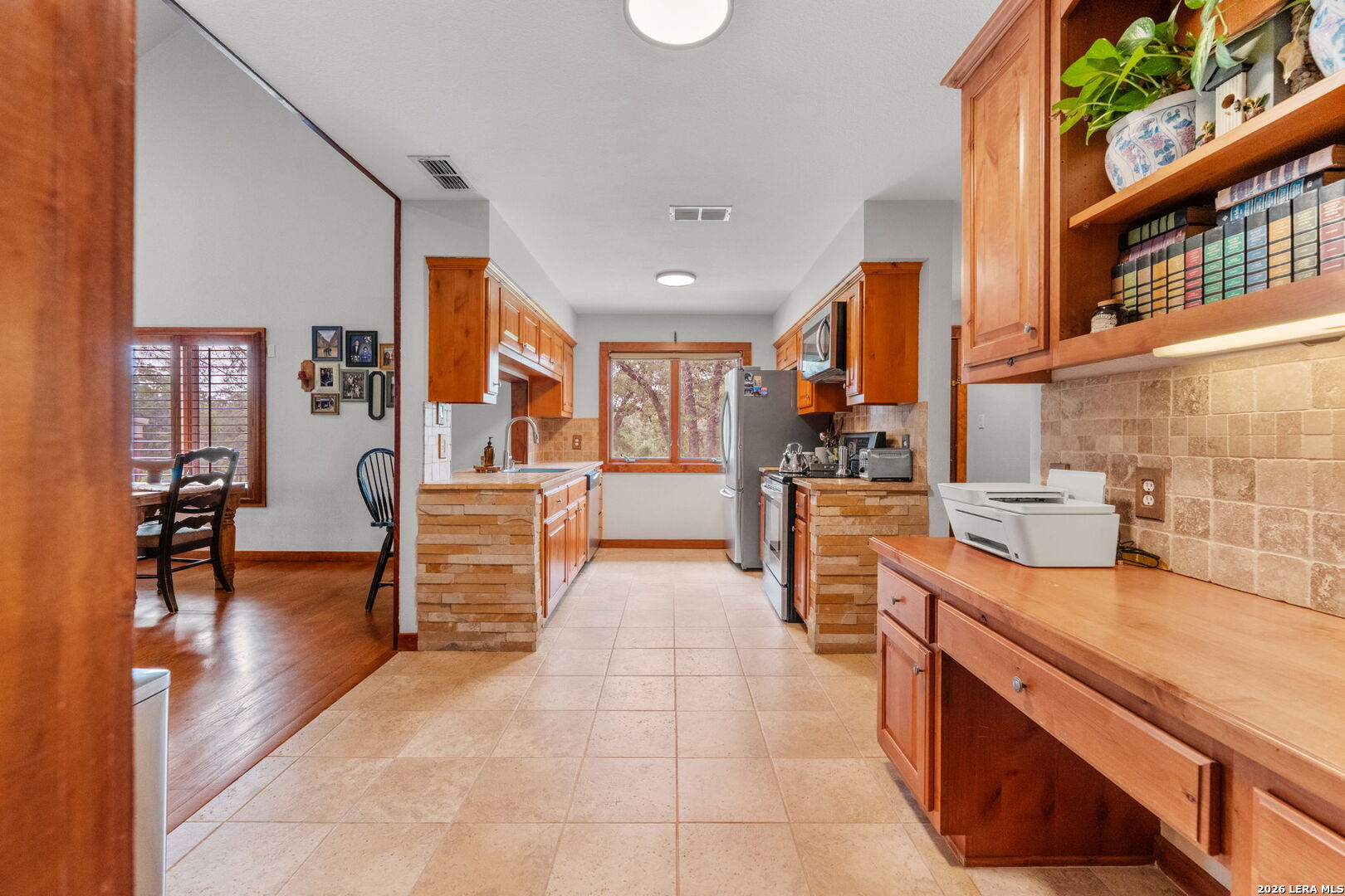 208 Oak Bend Drive La Vernia TX 78121