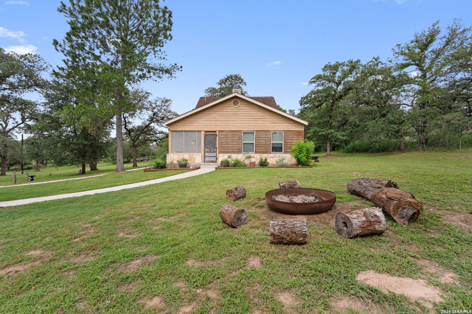 208 Oak Bend Drive La Vernia TX 78121