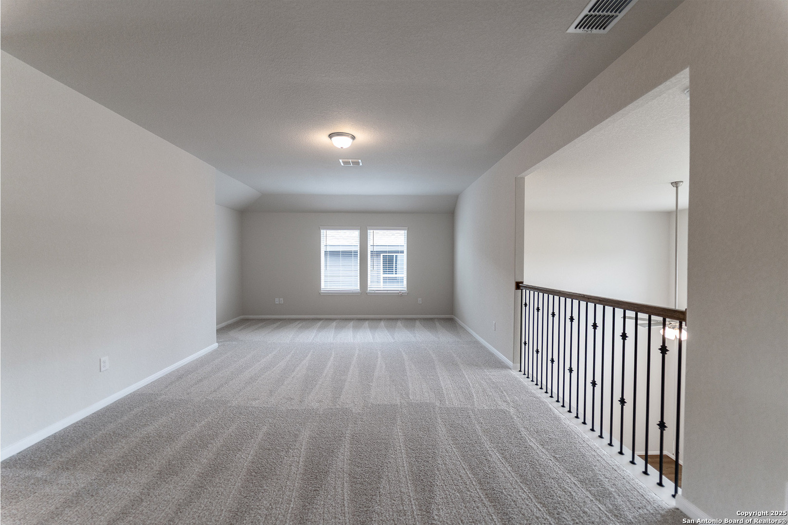 202 Ednie Lane Mico TX 78066