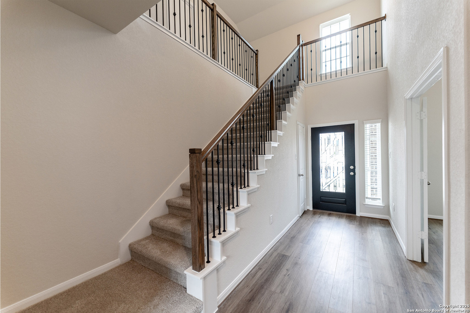 202 Ednie Lane Mico TX 78066