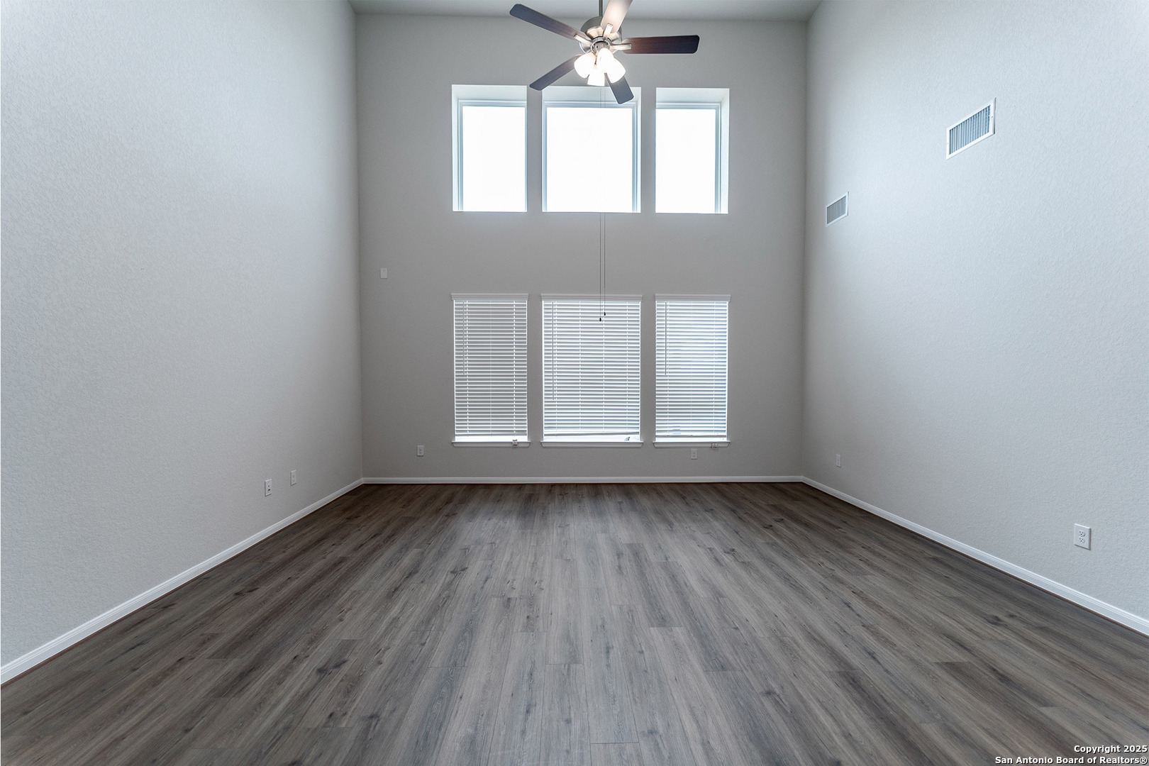 202 Ednie Lane Mico TX 78066