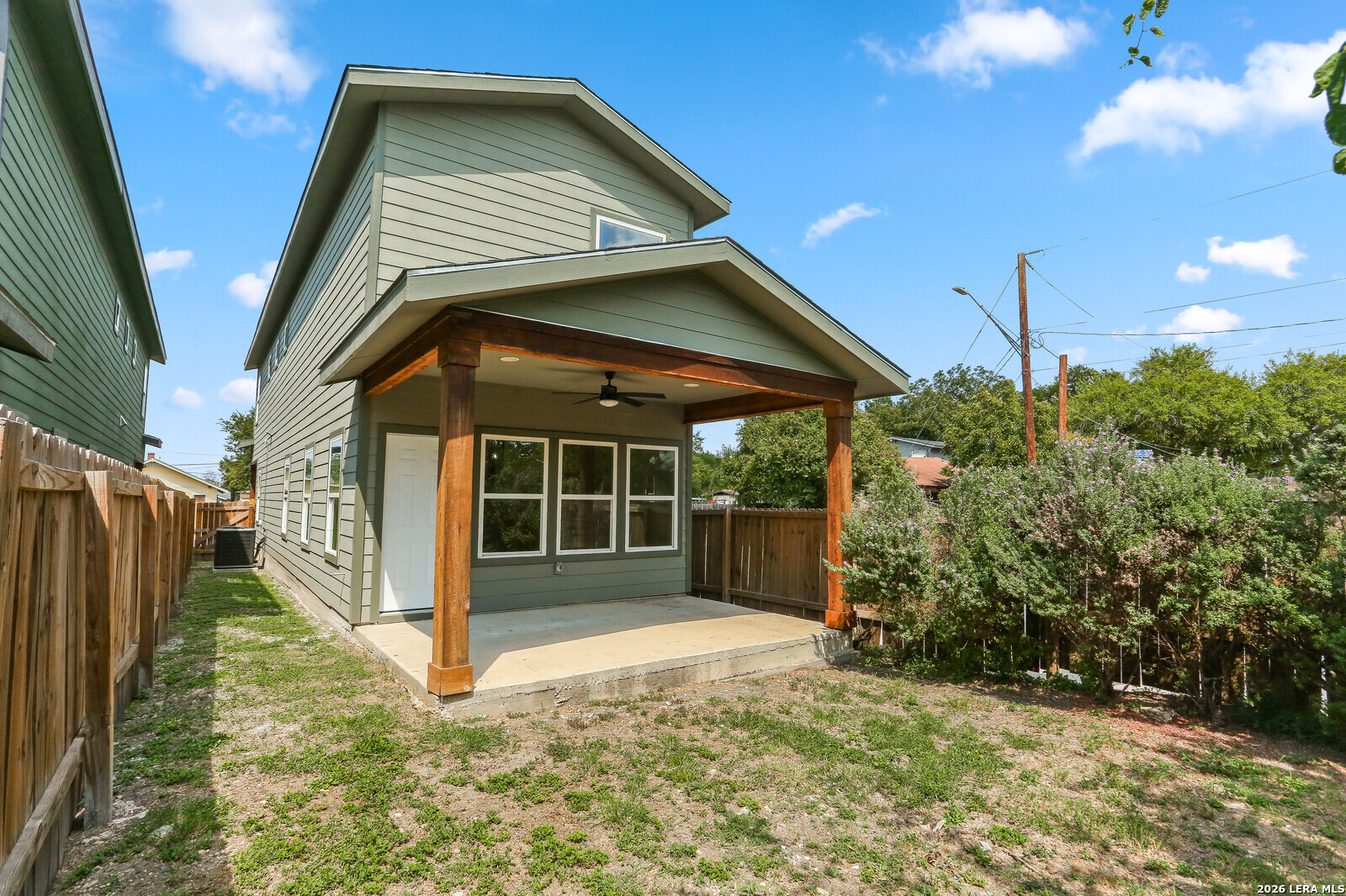 1962 E Crockett San Antonio TX 78202