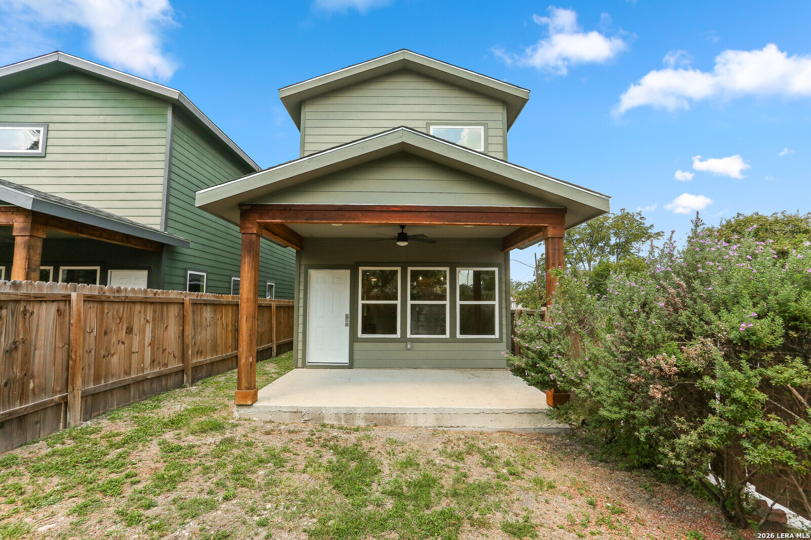 1962 E Crockett San Antonio TX 78202