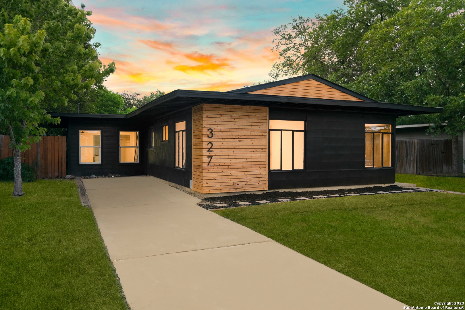 327 Bryn Mawr Drive San Antonio TX 78209
