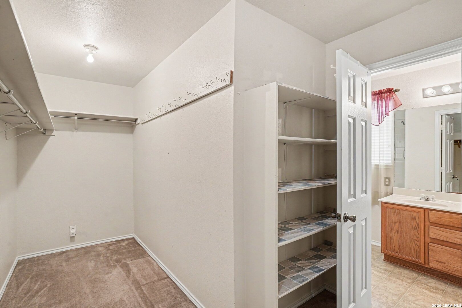 7706 Cedar Farm San Antonio TX 78239