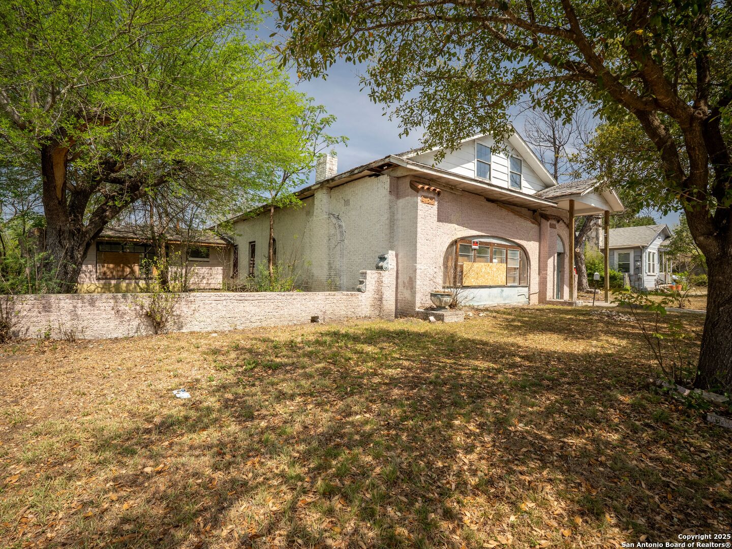 1907 W Woodlawn Avenue San Antonio TX 78201