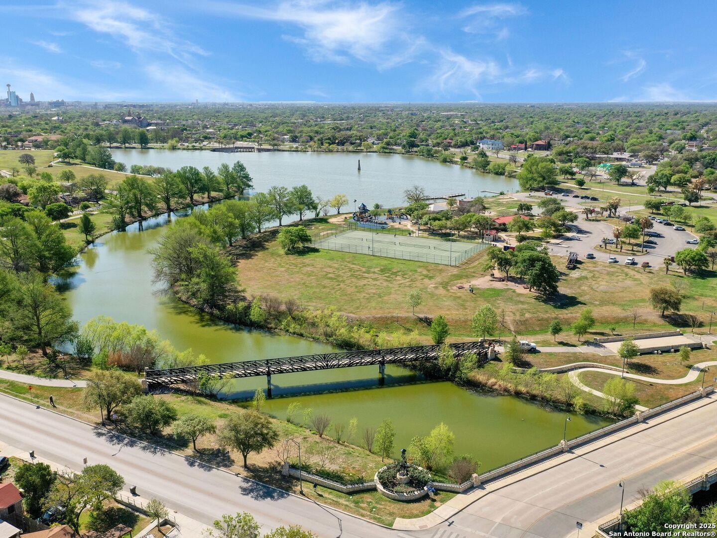 1907 W Woodlawn Avenue San Antonio TX 78201