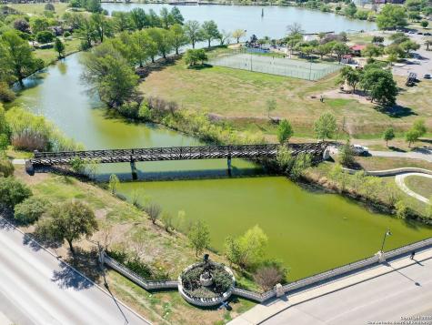 1907 W Woodlawn Avenue San Antonio TX 78201