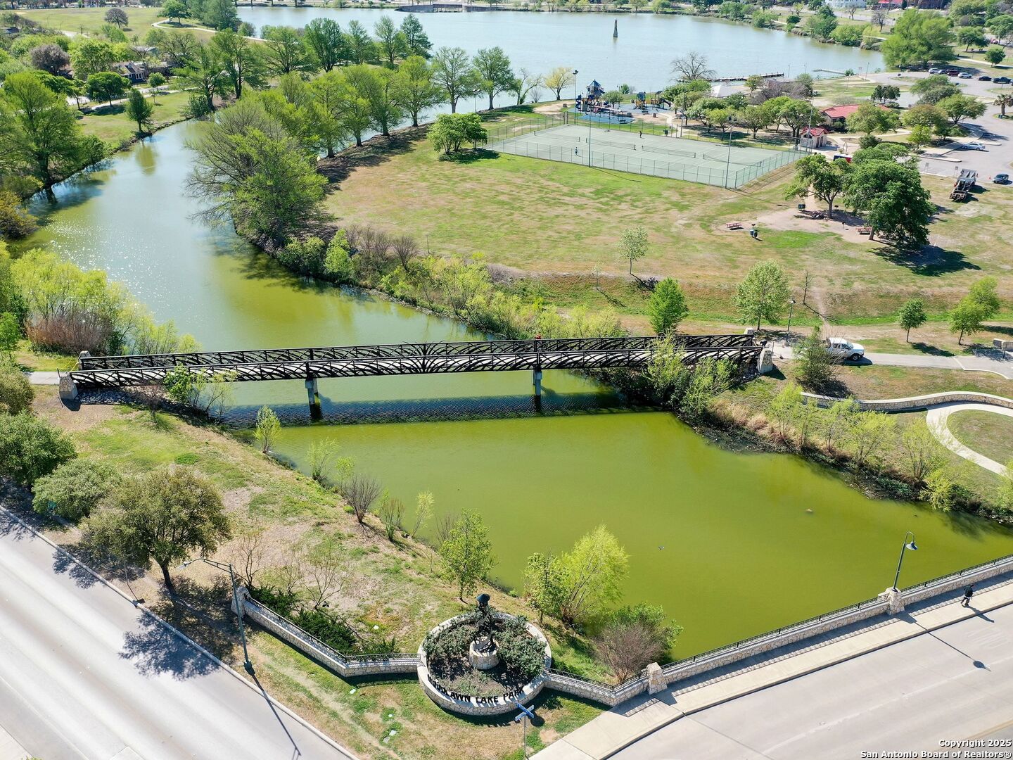 1907 W Woodlawn Avenue San Antonio TX 78201