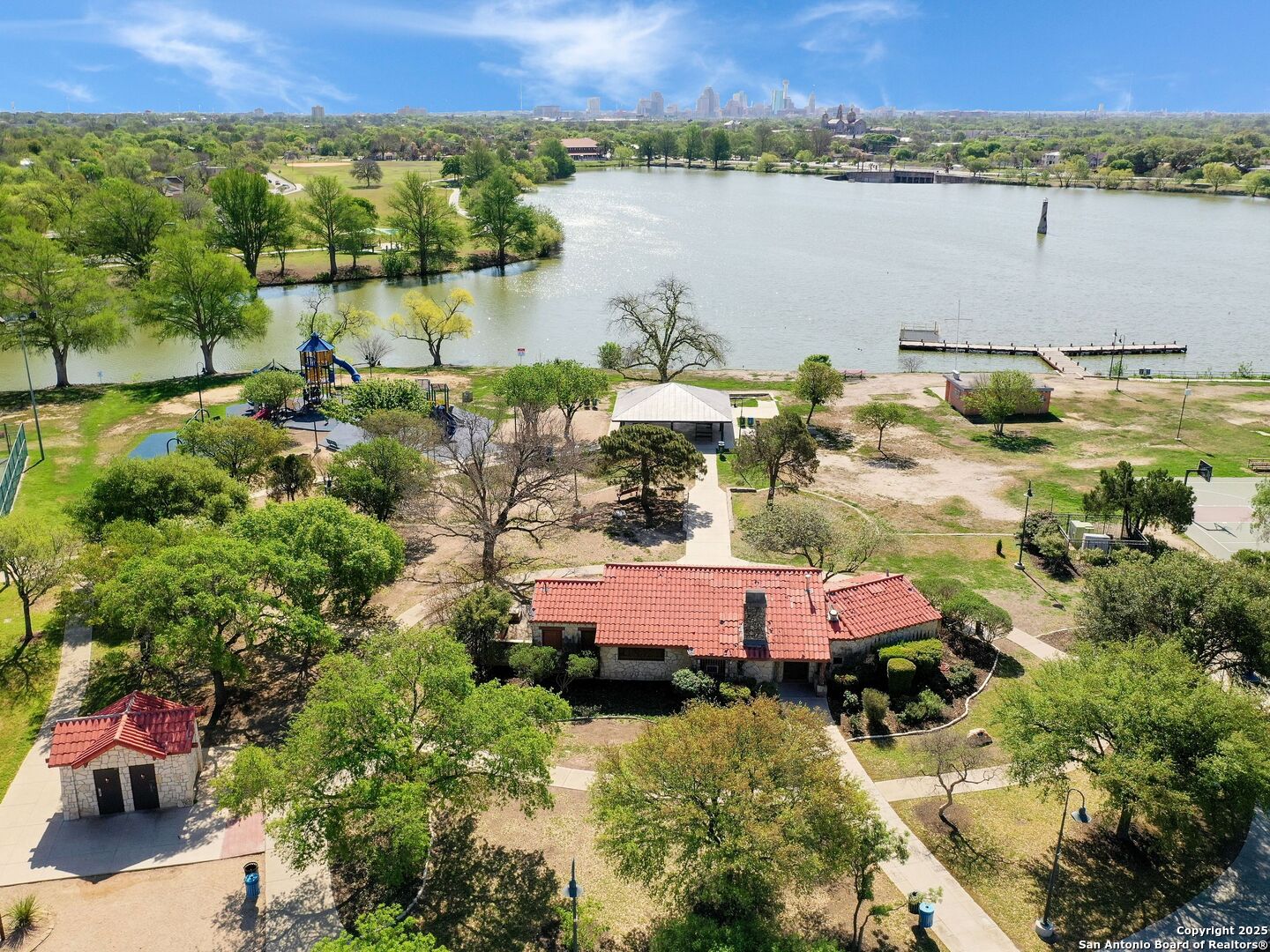 1907 W Woodlawn Avenue San Antonio TX 78201