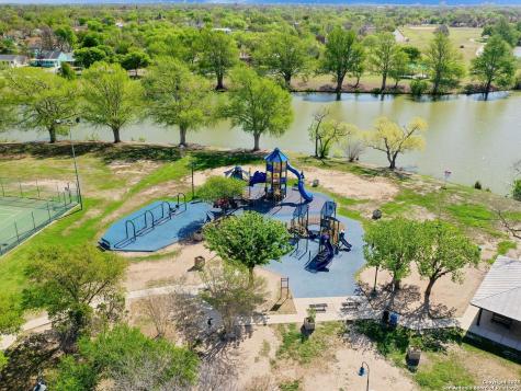 1907 W Woodlawn Avenue San Antonio TX 78201