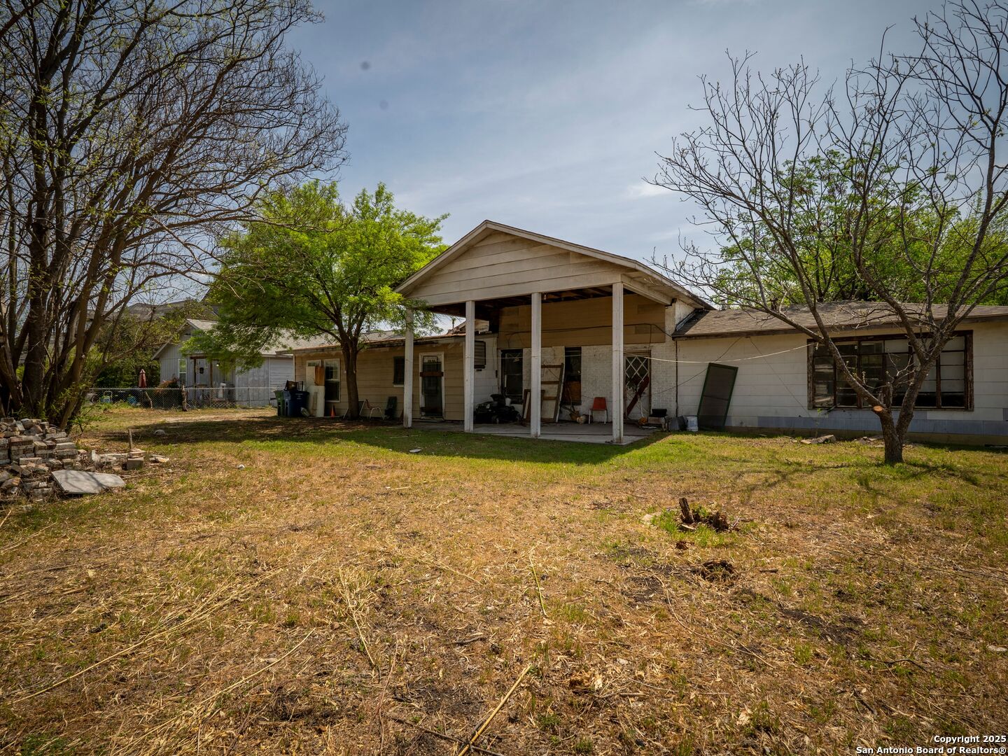 1907 W Woodlawn Avenue San Antonio TX 78201