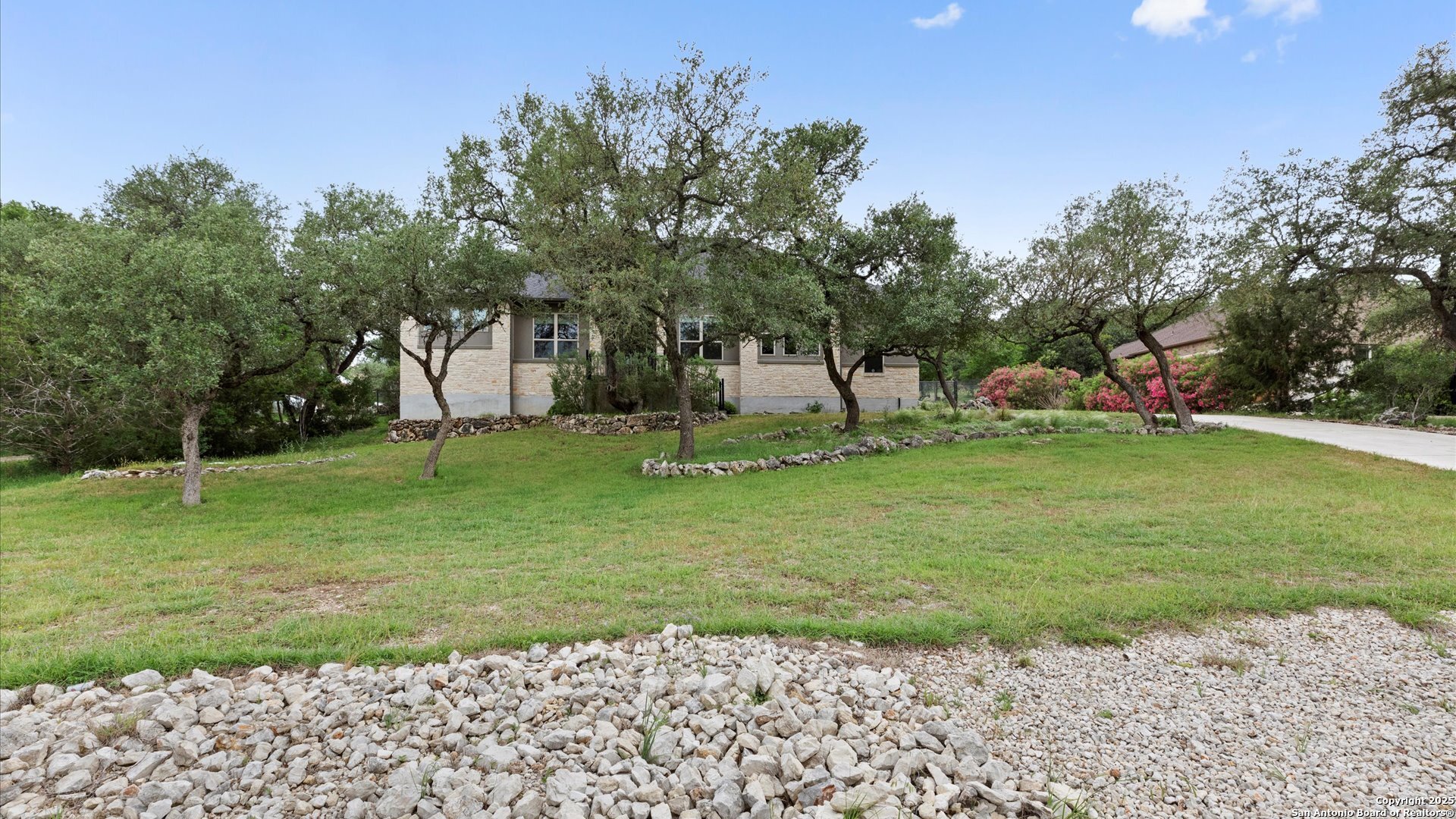 464 Shady Hollow New Braunfels TX 78132