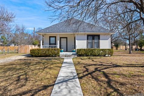 506 Ruth Street Kerrville TX 78028