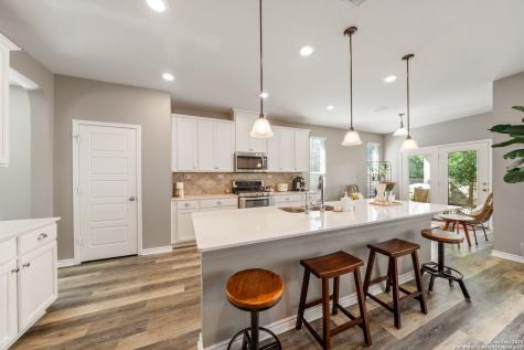 11312 Red Oak Turn Helotes TX 78023