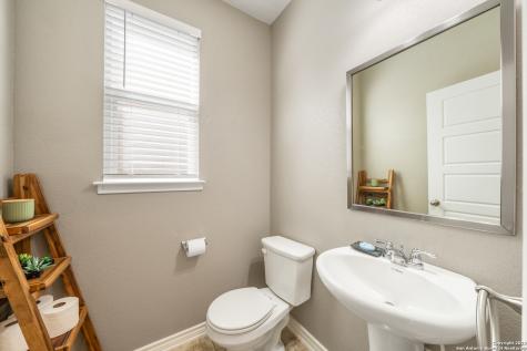 11312 Red Oak Turn Helotes TX 78023