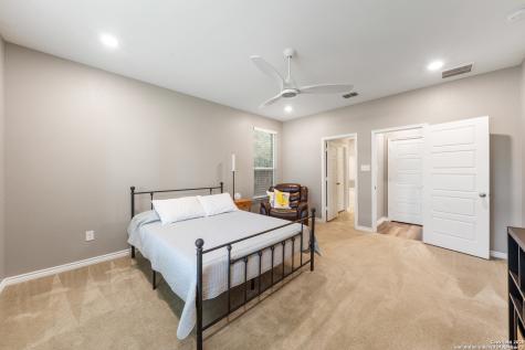 11312 Red Oak Turn Helotes TX 78023