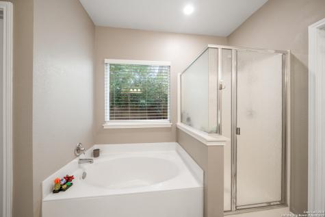 11312 Red Oak Turn Helotes TX 78023