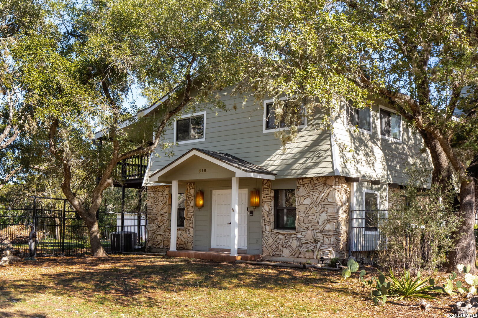 510 Red Oak Woods Canyon Lake TX 78133